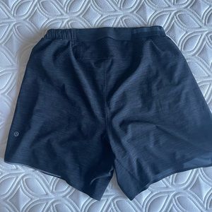 Surge 6” lined Lululemon men’s short M
